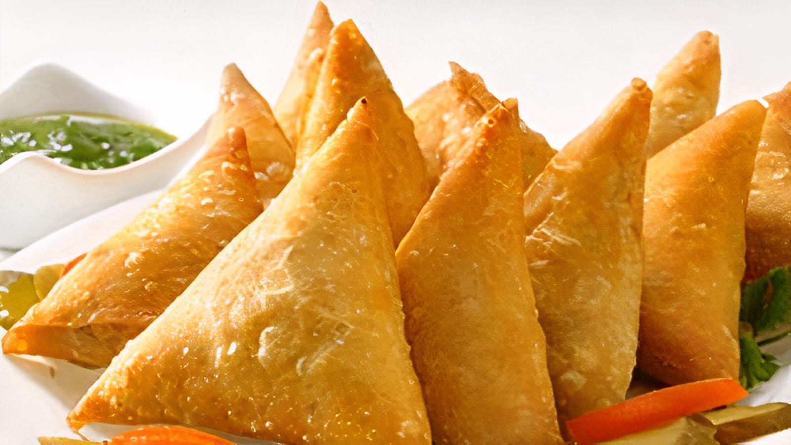 Vegetable Samosa - 2 Pieces