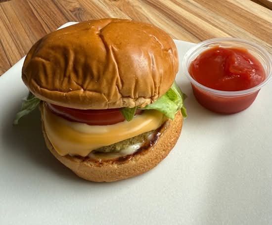 Broccoli-Cheese Patty Sandwich