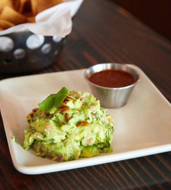 L - Guacamole