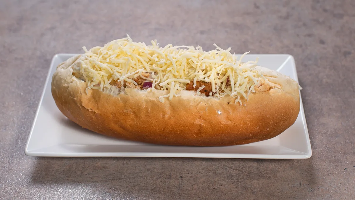 Normál sajtos gyros kifliben