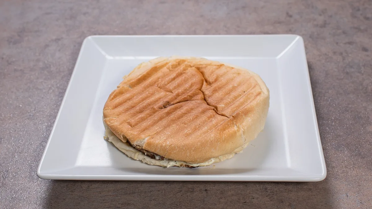 Óriás hamburgerhúsos francia pirítós