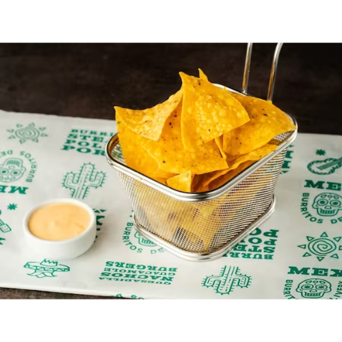 Nachos da Casa com Molho Cheddar
