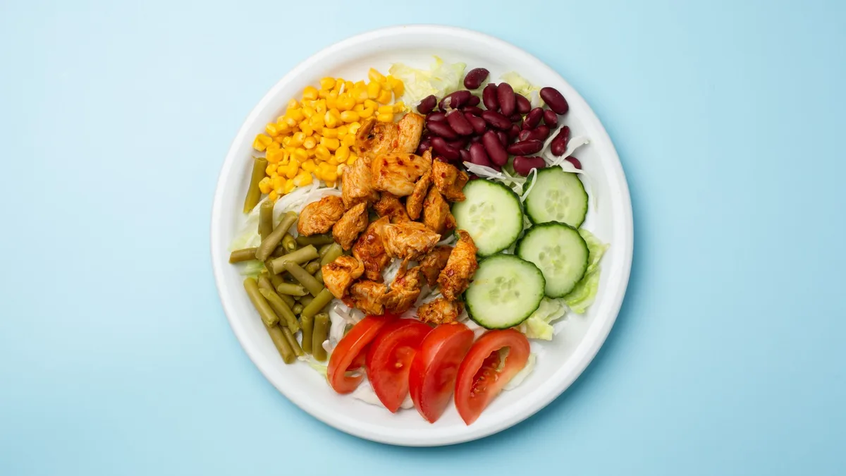 11. Ensalada de Pollo