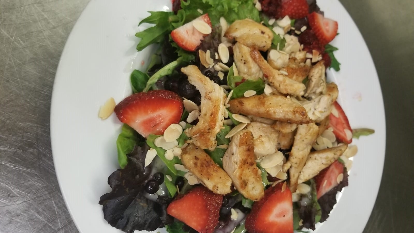 Berry and Almonds Salad