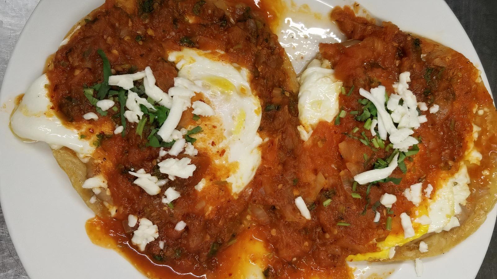 HUEVOS RANCHEROS