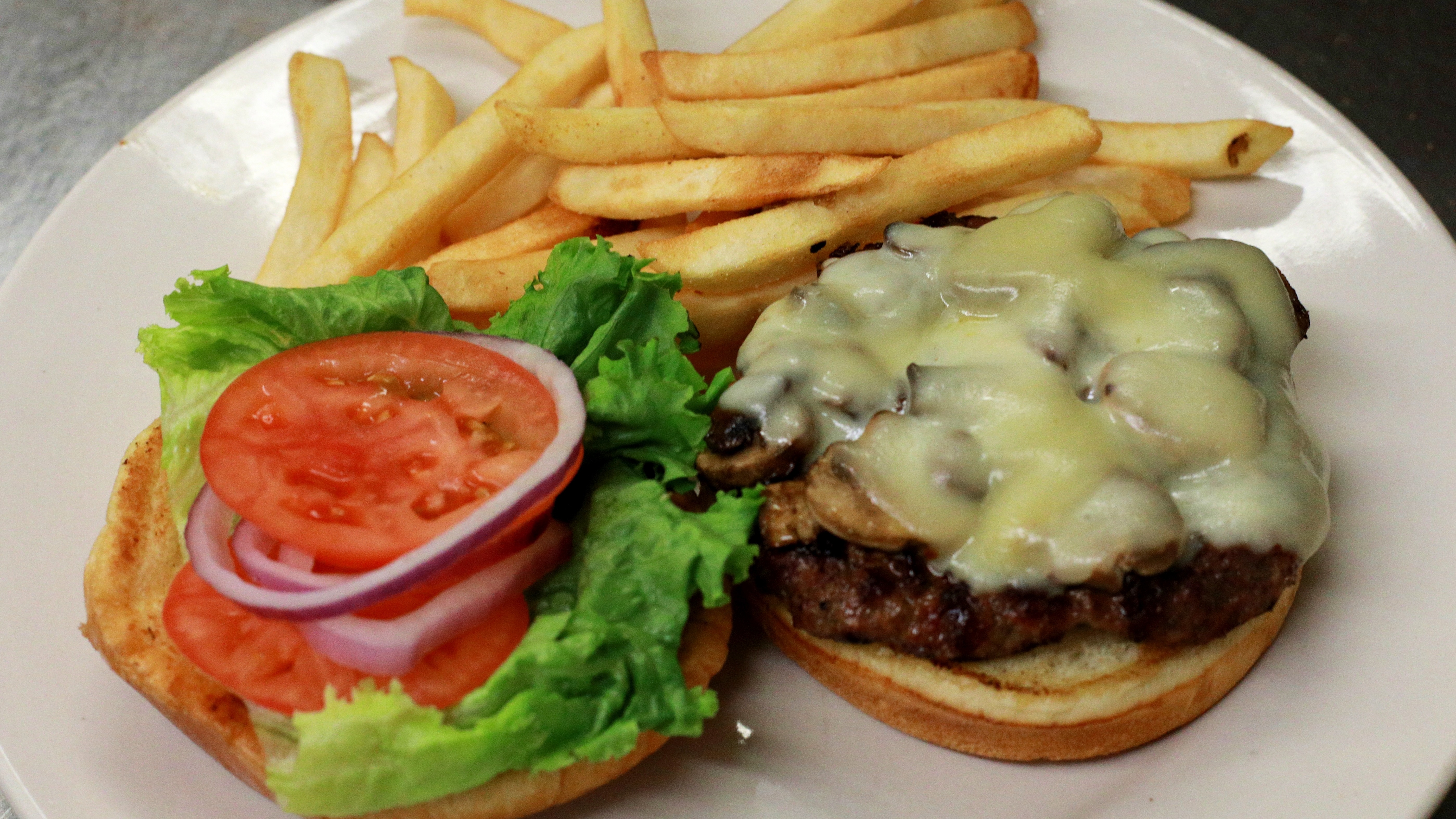 Mushroom Cheeseburger