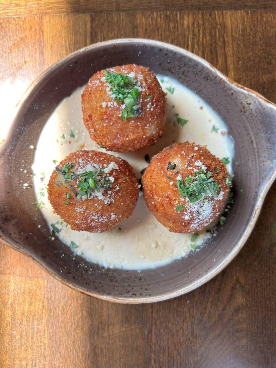 Cacio E Pepe Arancini