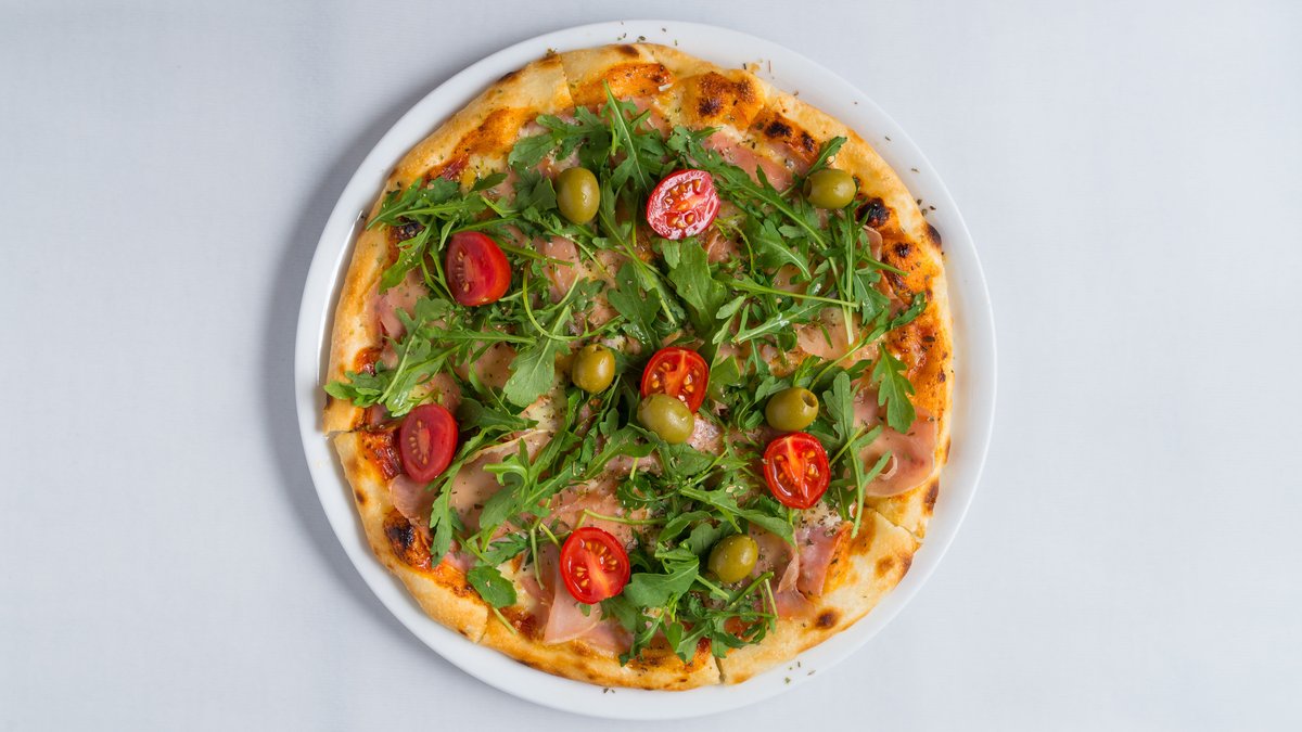 Pizza sa pršutom