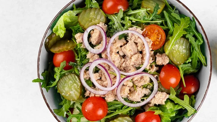 Salata sa tunjevinom (velika)