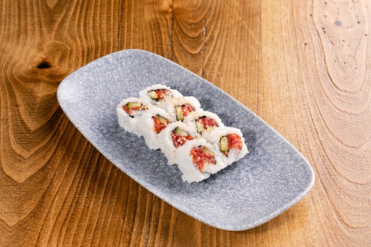 Spicy Tuna Roll*