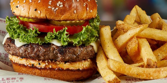 Classic Cheeseburger Boxed Lunch