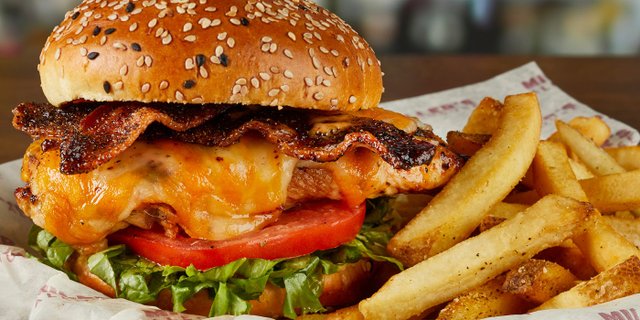Grilled Chicken BLT Boxed Lunch