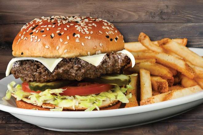 CLASSIC CHEESEBURGER* (BURGERS & SANDWICHES)