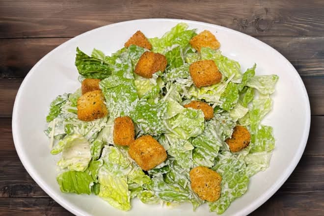 SIDE CAESAR SALAD*