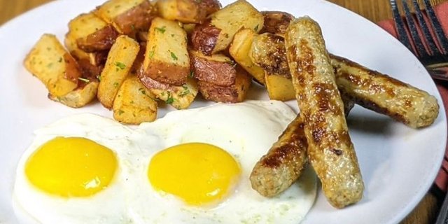 Turkey Sausage and Eggs