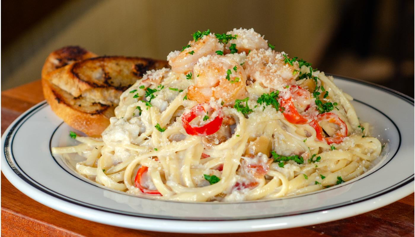 Crab Shrimp and Bacon Pasta