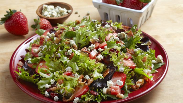 Salmon, Bacon, Bleu Cheese and Walnut Salad