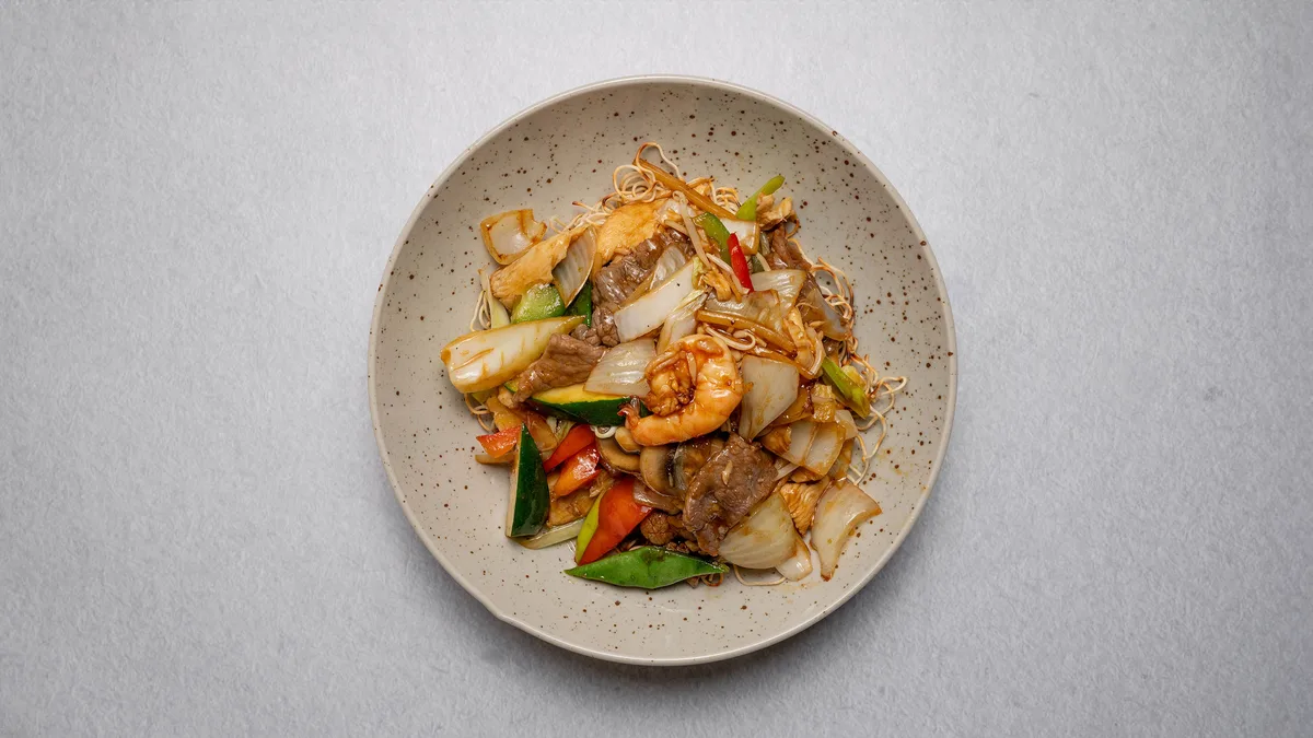 Thai - Nudlar med Räkor, Kyckling och Ägg