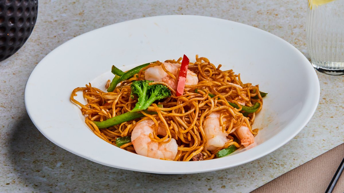 24. C Husets Stekte Nudler M/ Scampi