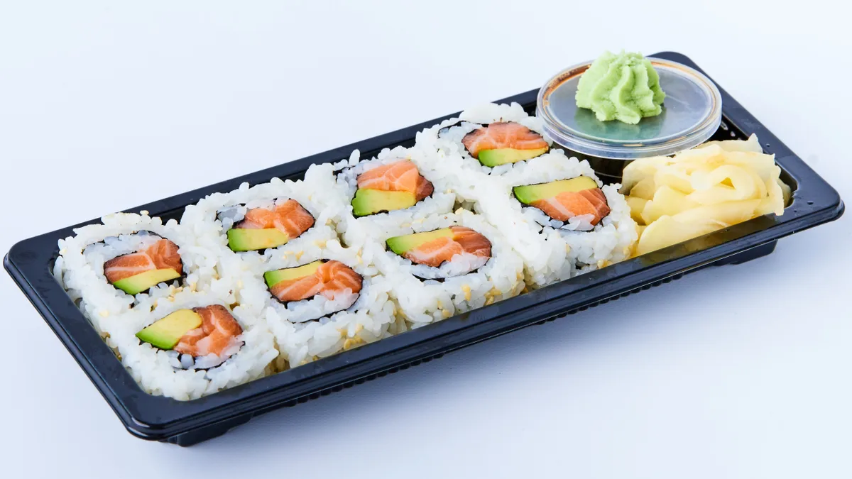 16. Laks maki (valgfritt chilimayo eller kremost)