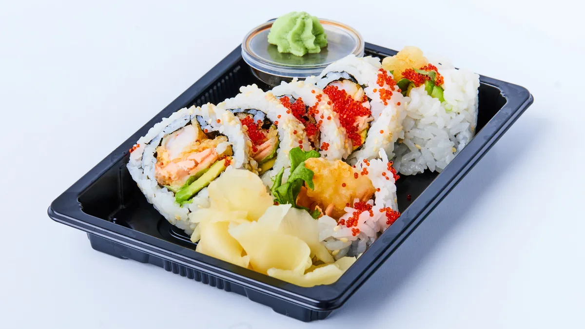 33. Tempura laks and scampi (6 biter)