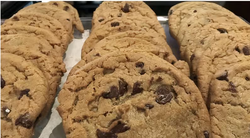 Chocolate Chip Cookies (3)