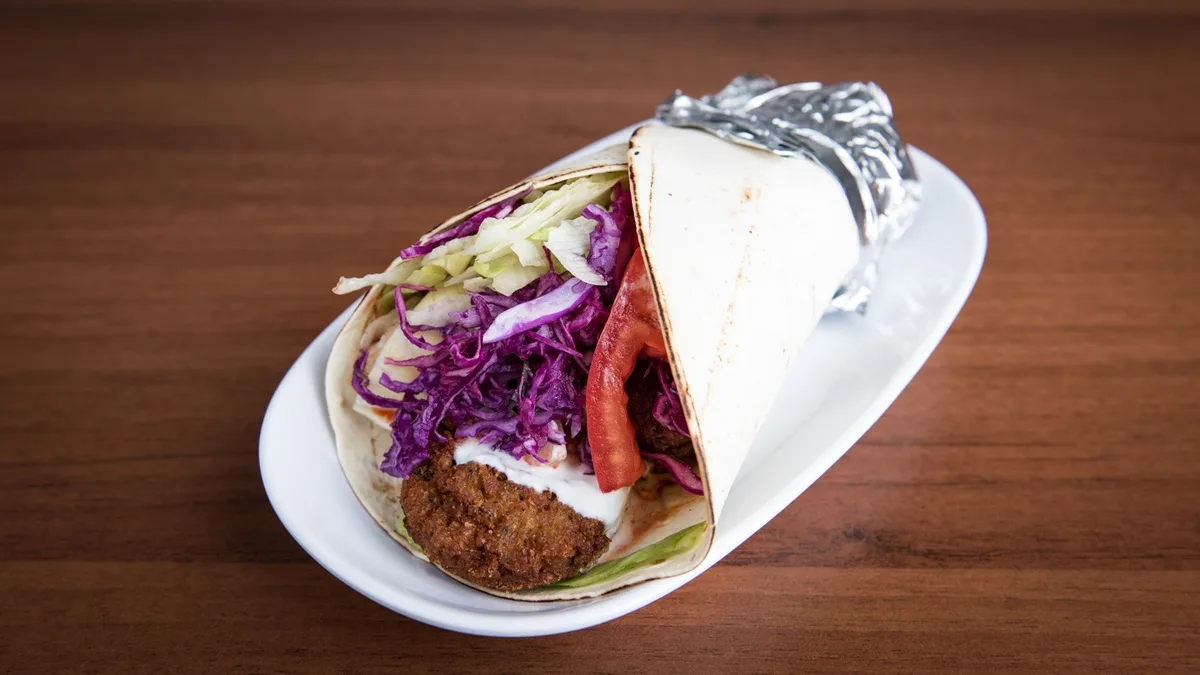 Falafel szendvics