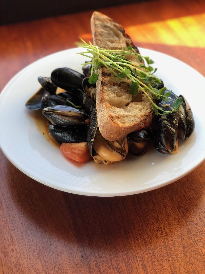 Coconut- Curry Mussels