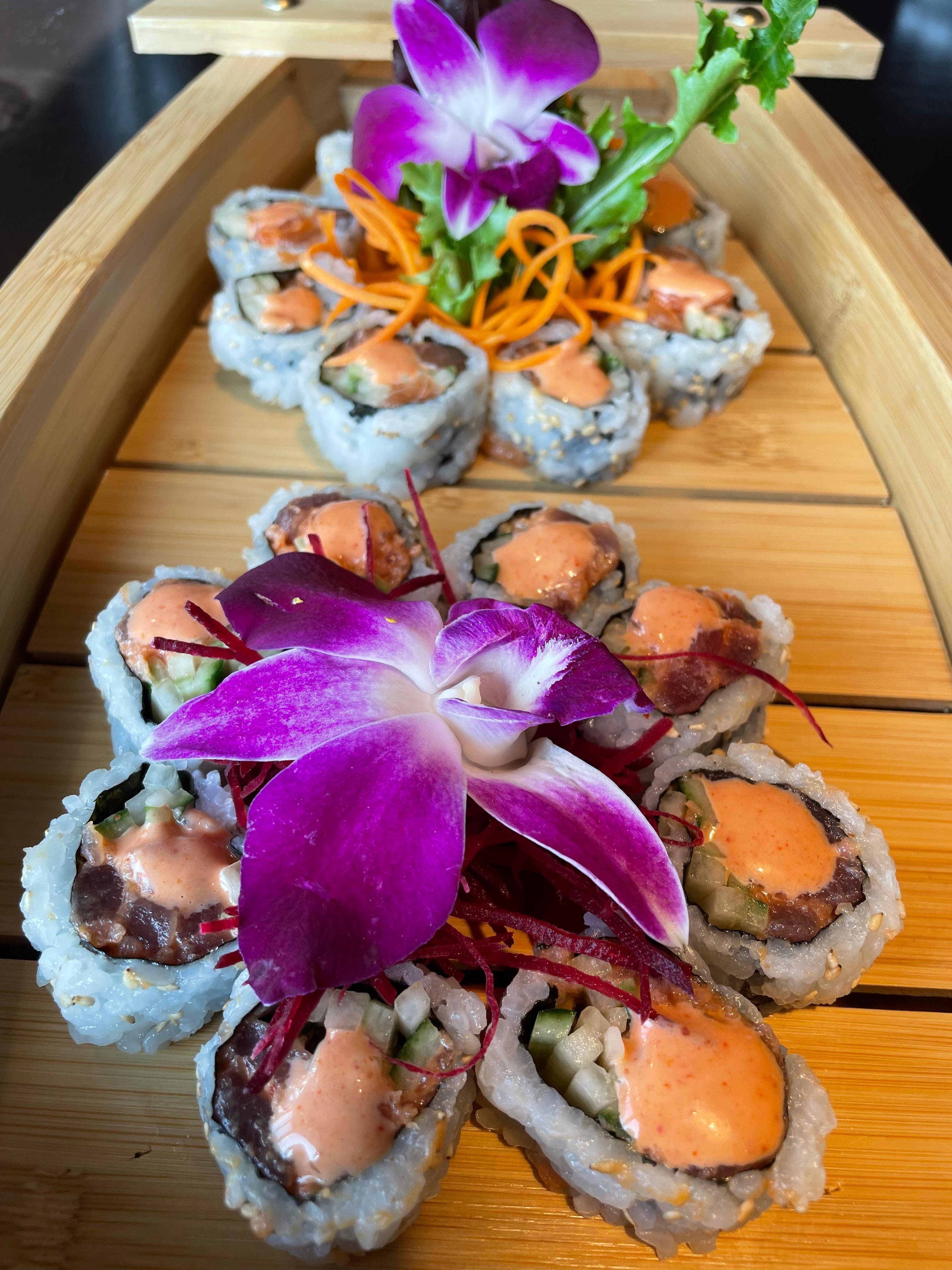 Mega Spicy Maki Combo