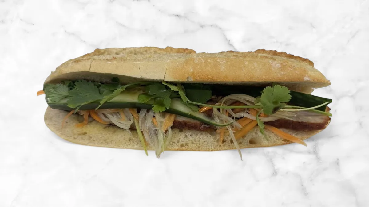 Banh-Mi Nuong (Grilled sausage)