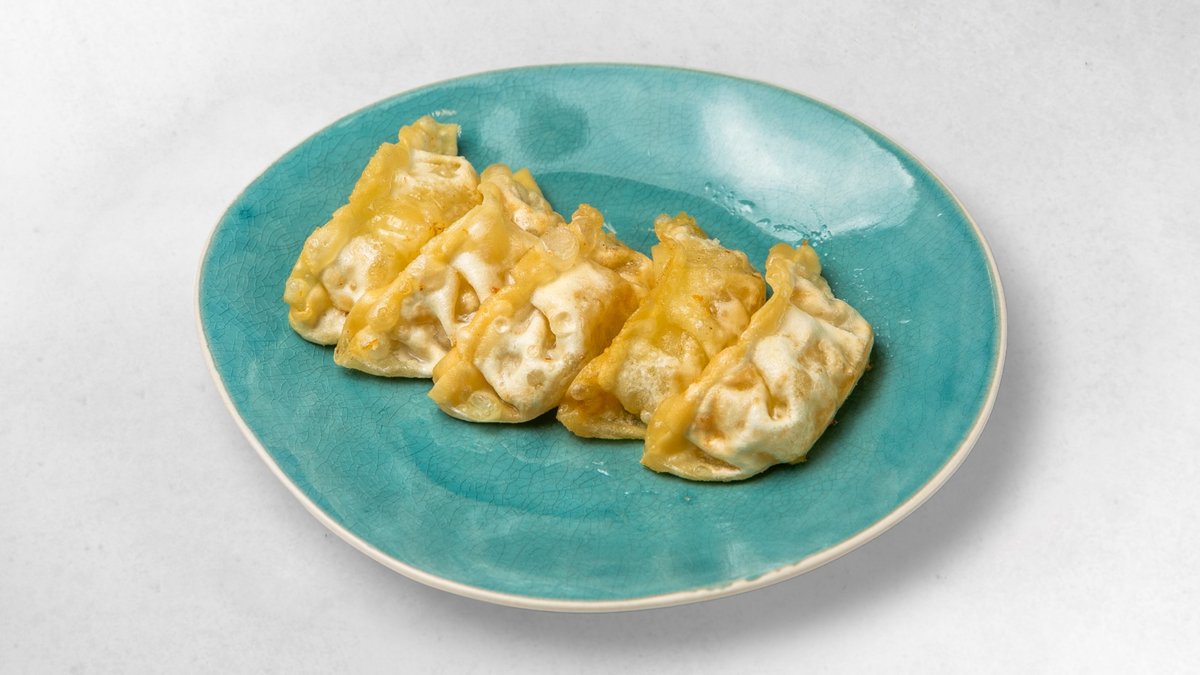 D6. Apfel Gyoza