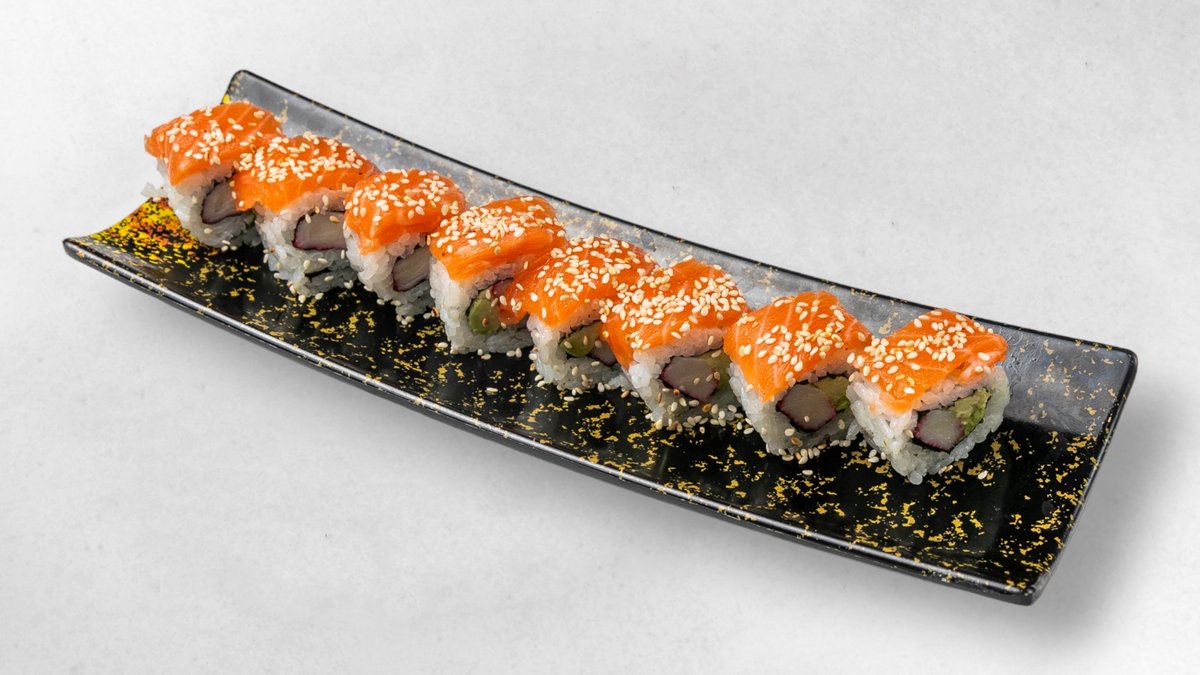 RB4. Lachs California Roll