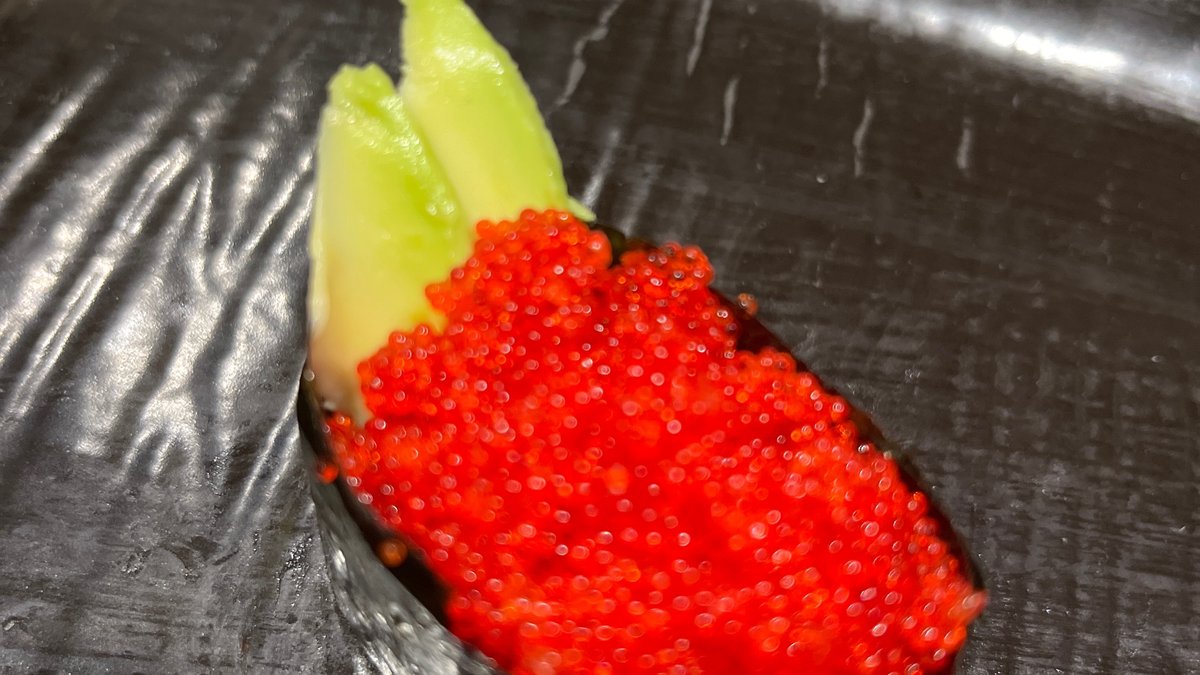 Tobiko nigiri x2