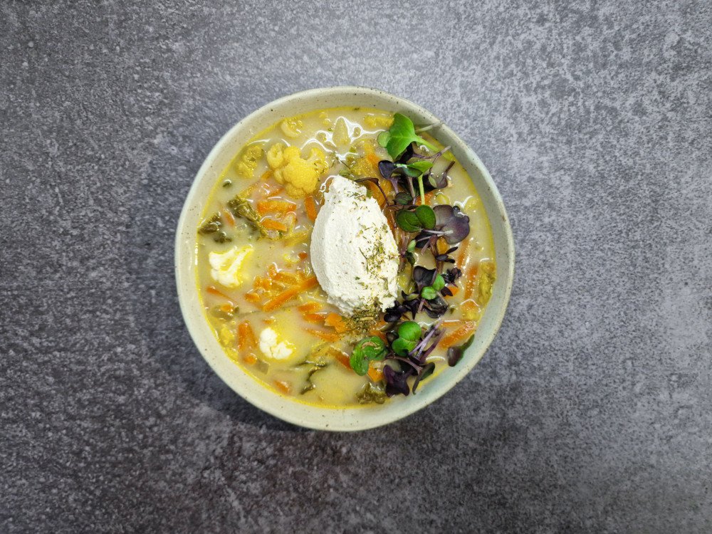 Povrćna čorba s miso pastom i pavlakom