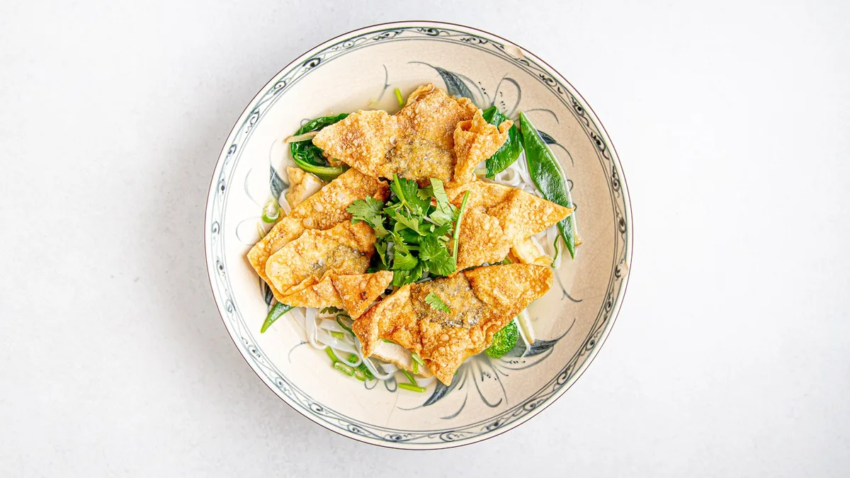 18 Wantan Soup
