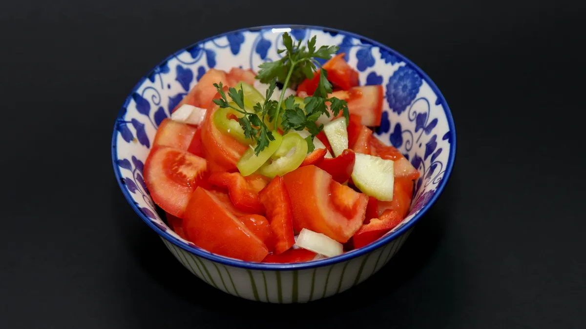 Srpska salata porcija