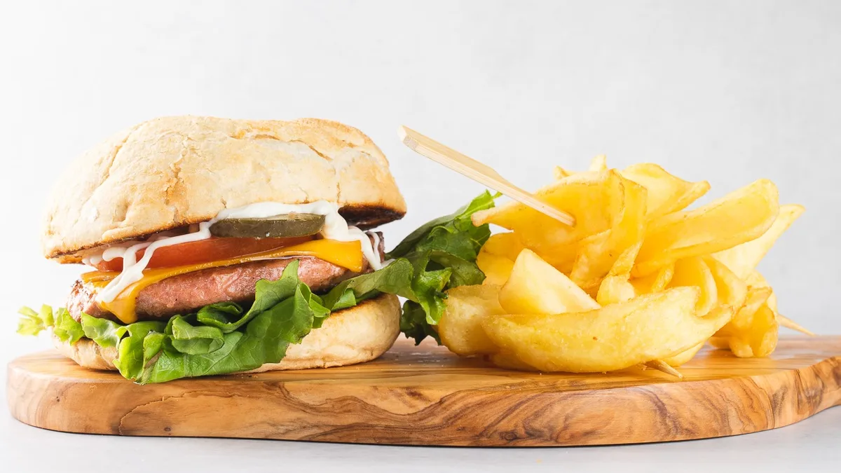 Amaze vegi burger, pommes frites