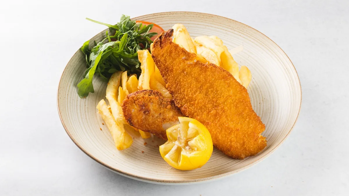 Fishandchips s prilogo in omako