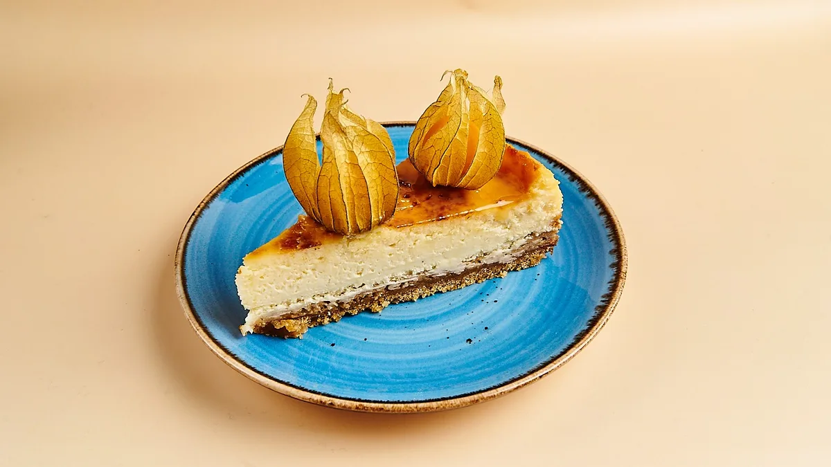 Popi's Lemon Cheesecake