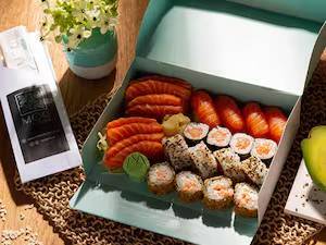 Combinado Box Hawaii Lover Salmão - 24 Peças