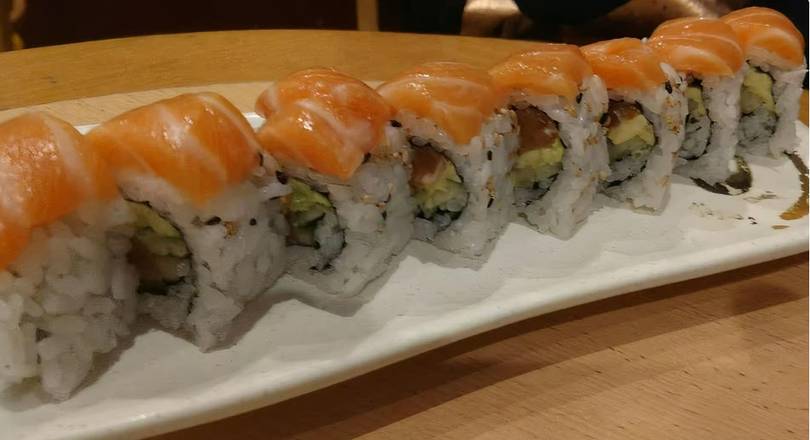 Salmon Lover Roll (8 Pieces)