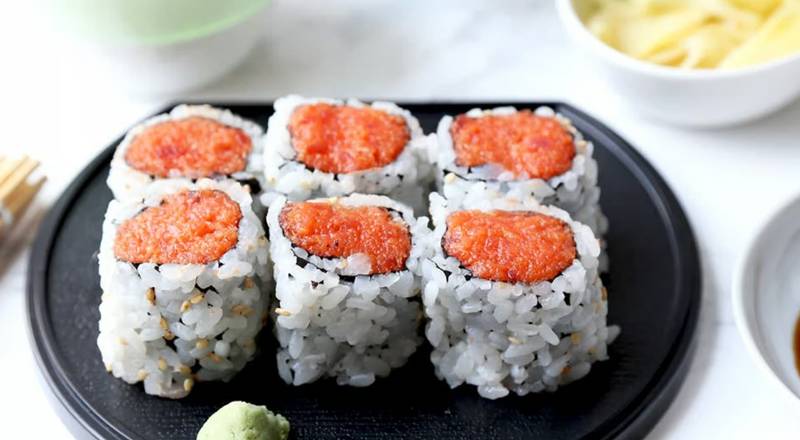 Spicy Tuna Roll (5 Pieces) (Maki Roll)