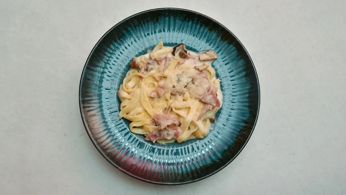 Vrganj pršut Pasta