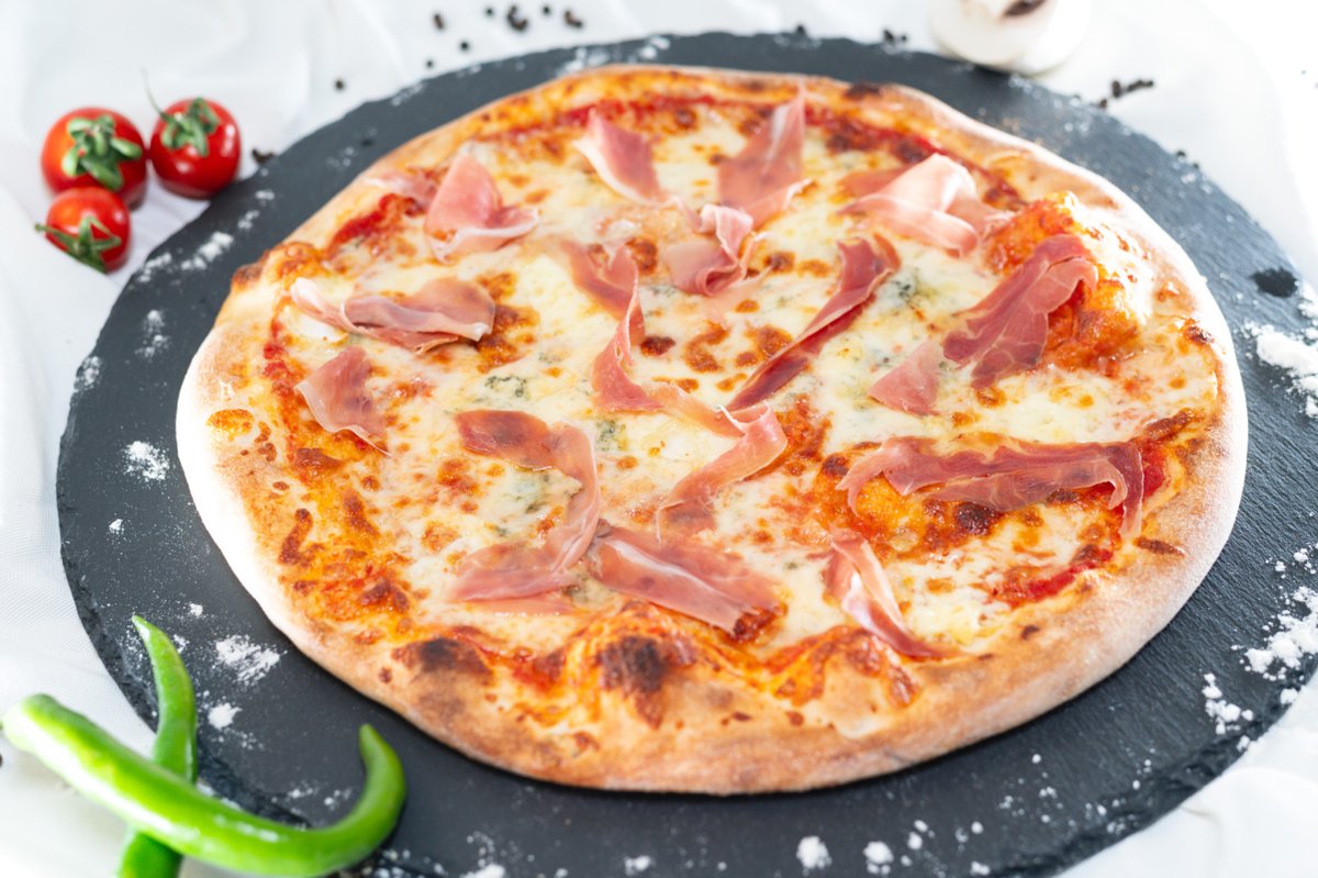 Quatro FormaggiandProsciutto Crudo