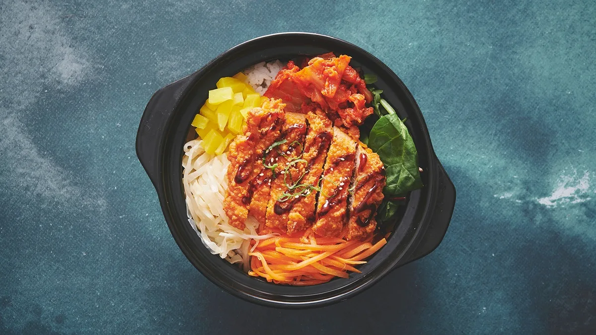 Spicy fried chicken﻿ noodle bowl
