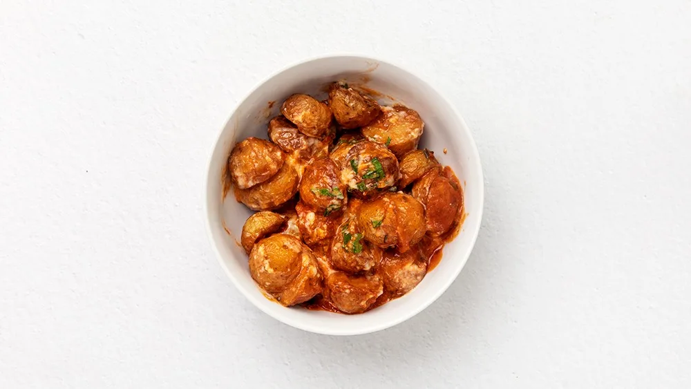 Patatas Bravas con Aioli