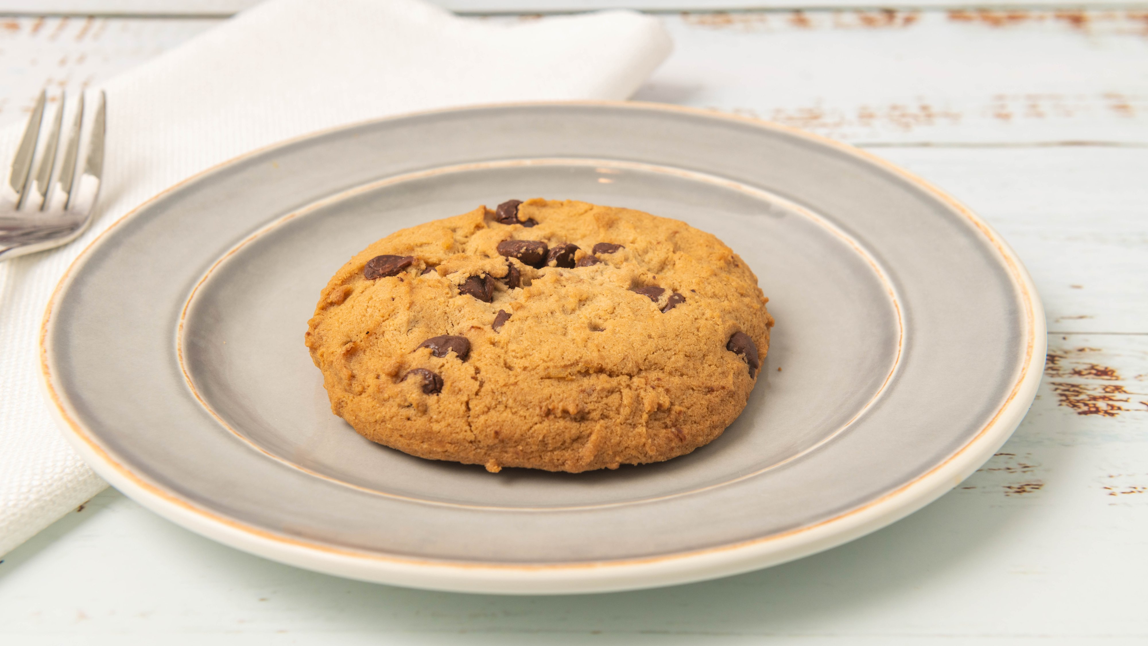 Jumbo Chocolate Chip Cookie