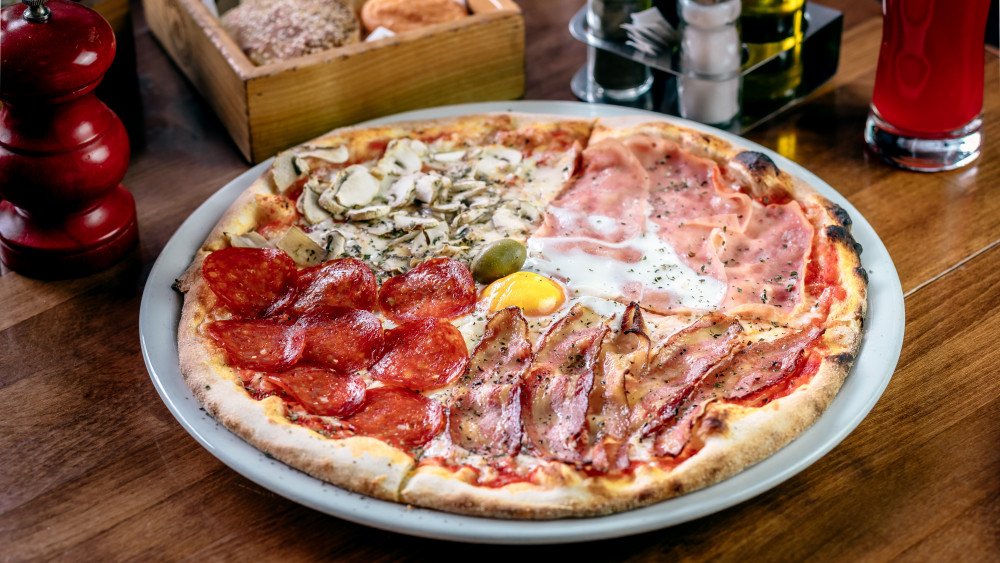 Quattro stagioni pizza