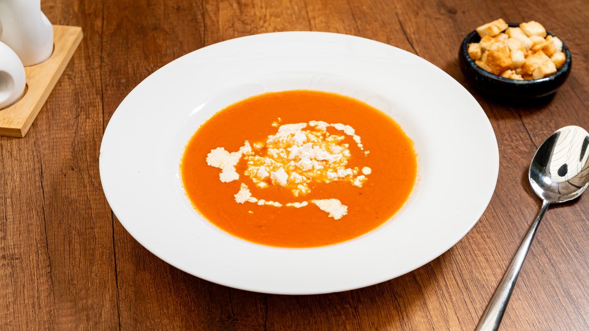 Supa crema de ardei si feta