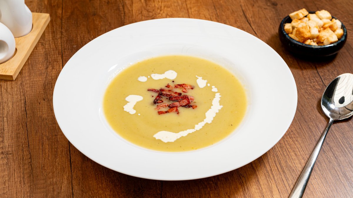 Supa crema de cartofi si bacon